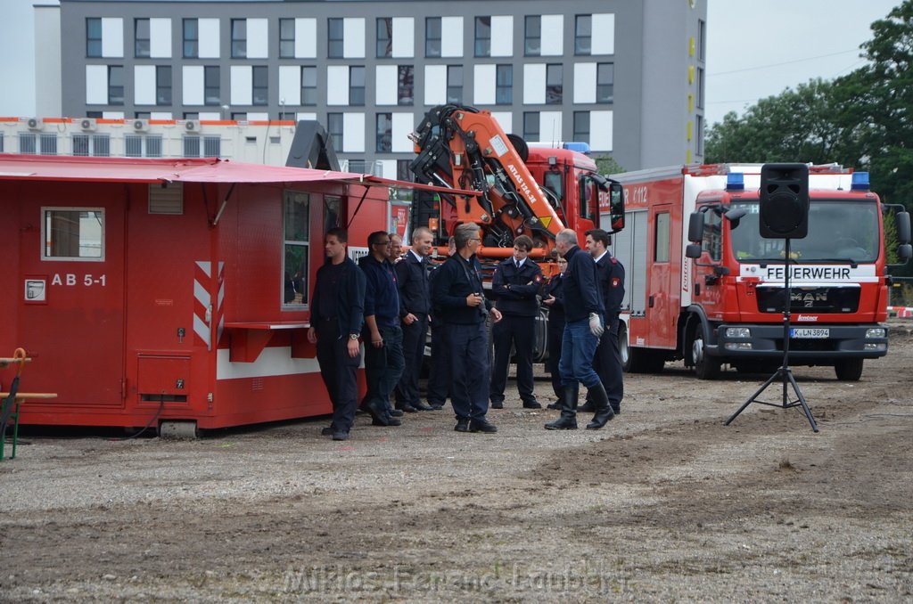 Erster Spatenstich Neues Feuerwehrzentrum Koeln Kalk Gummersbacherstr P026.JPG - Miklos Laubert